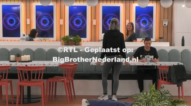 Big Brother vertelt aan de bewoners dat zij niet mogen nomineren, ze snappen er niets van