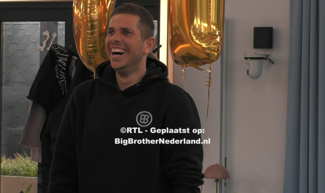 Big Brother verrast Nick met een videoboodschap van Rapper Sjors