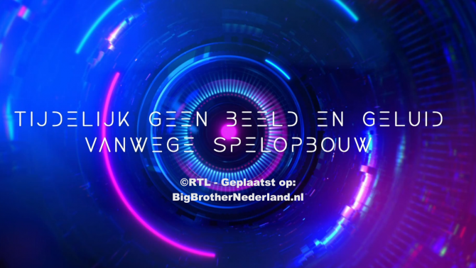 De bewoners hebben een karaoke avond gewonnen tijdens een onbekend spel