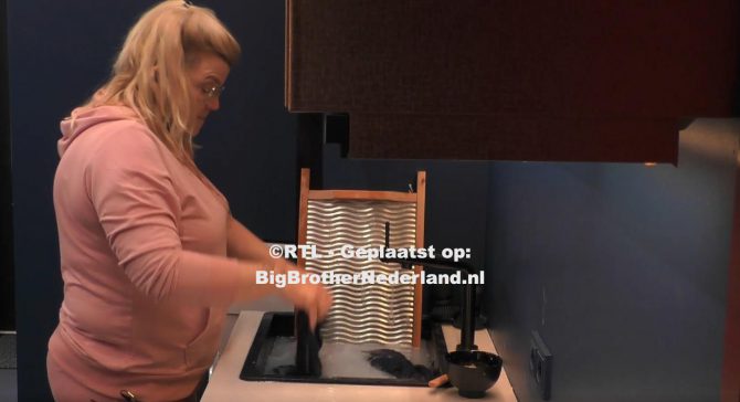 De bewoners hebben last van verveling in het Big Brother huis
