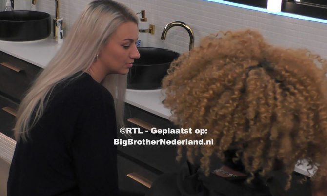 Vera heeft twijfels aan de band met Dimitri, ze vindt dat hij weinig interesse toont