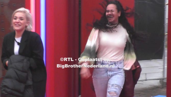 Twee nieuwe bewoners arriveren in het huis en Big Brother geeft 2 kilo aan persoonlijke spullen