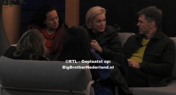 Stem nu, wie mag er in het huis blijven? Peter of Kitty?