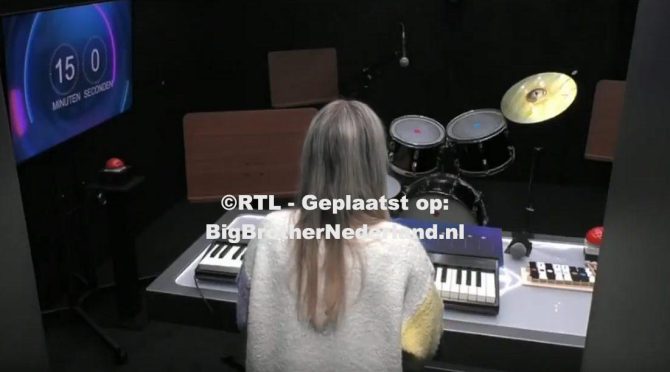 Chelsea haalt haar opdracht in de secret room niet en Rob is bij de dokter geweest