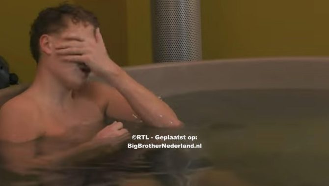 Jason is niet geliefd in de groep er zijn frustraties en Jason mist thuis