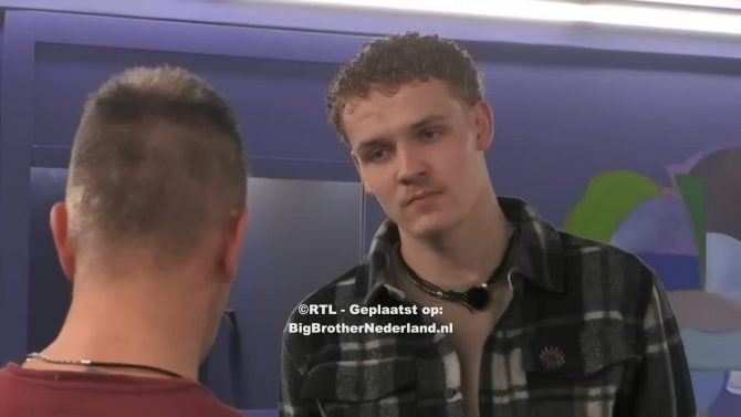 Bart vertelt aan Jason dat hij overgehaald is om hem te nomineren