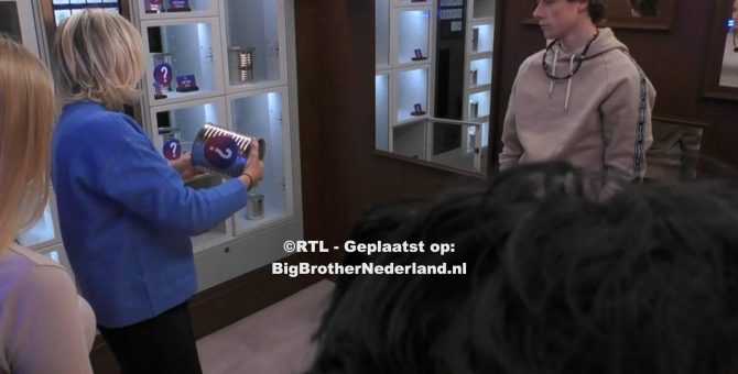 De bewoners doen een spel, Bart en Jolien winnen coins en Jacqueline wint een verrassing