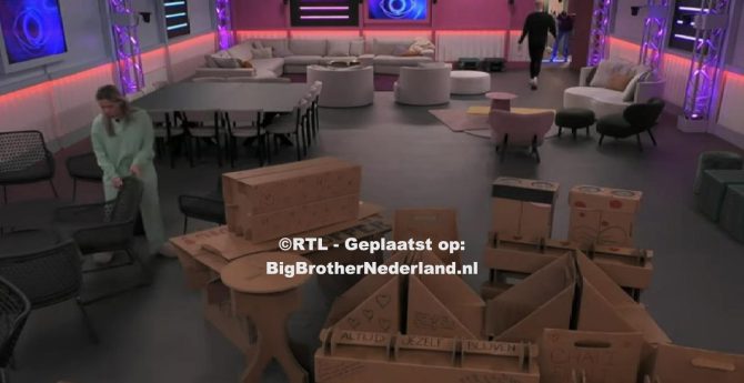 De bewoners krijgen de originele meubels weer terug en Lindsey twijfelt aan het nominatie plan van Michelangelo