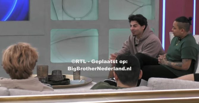 Michelangelo is naar de fan room geweest, het was leuk maar ook negatief