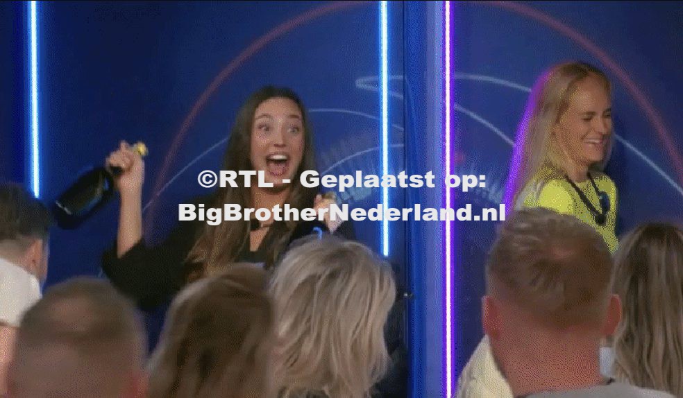 Big Brother kondigt het nieuwe thema aan, nieuwe bewoners Nouschka en Sabeau arriveren