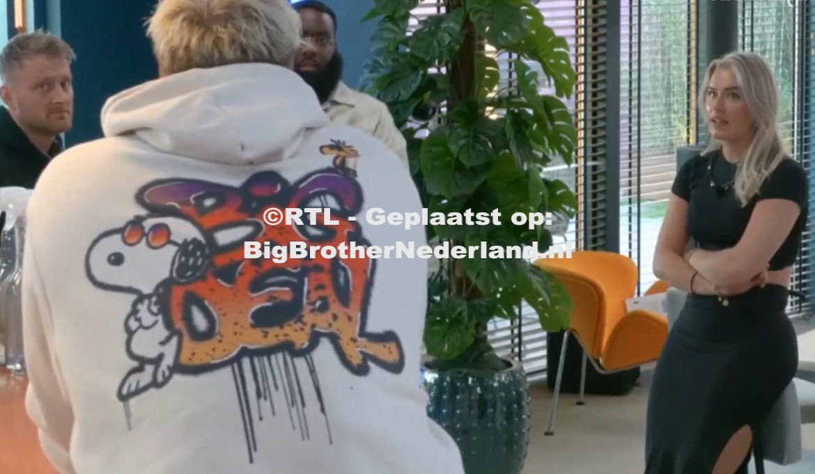 Alice krijgt haar lievelingseten en de bewoners moeten een ruimtelijk inzicht opdracht doen in de gameroom