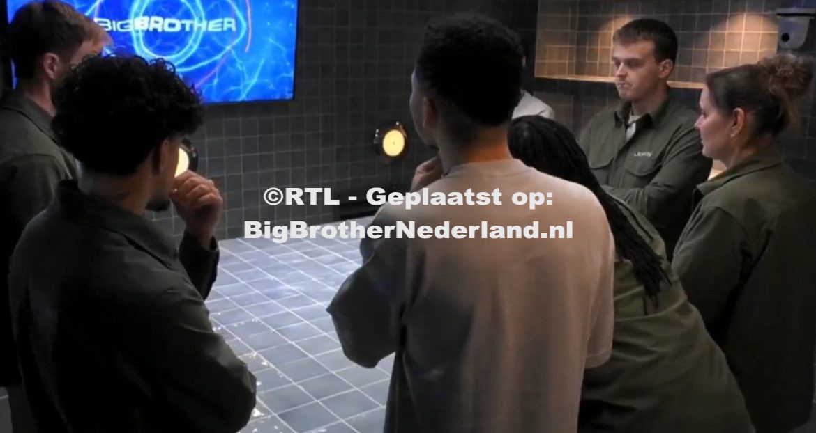 Het geld van de vertrekkende bewoner wordt verdeeld aan de bewoners die op hem of haar gestemd heeft