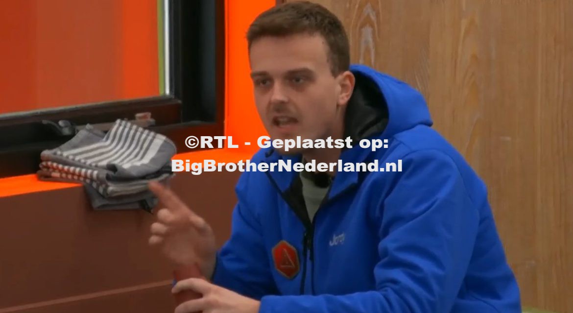 Jordy wordt woest en spreekt Sharice erop aan dat ze de sfeer verziekt en in een slachtofferrol kruipt