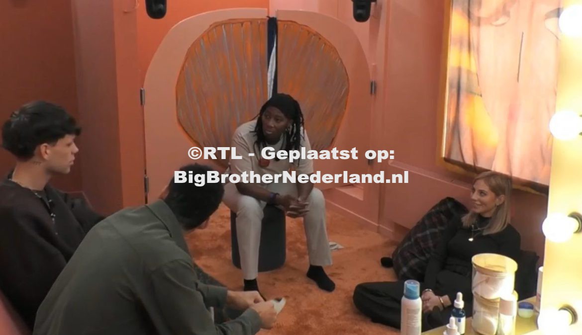 Keanu en Elsa konden het niet over hun hart krijgen om op Jeffrey te stemmen